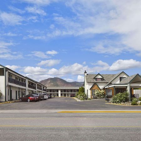 Travelodge By Wyndham Wenatchee Exterior photo