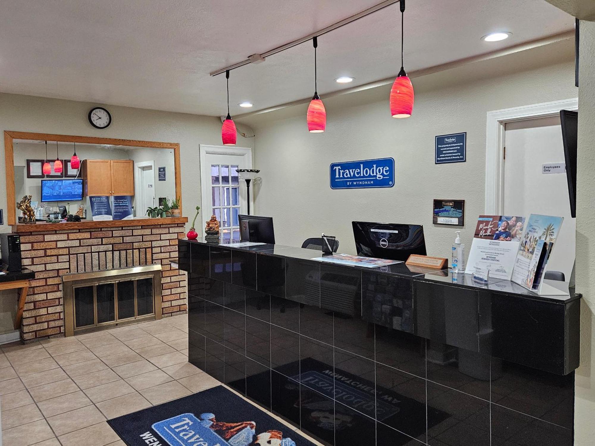 Travelodge By Wyndham Wenatchee Exterior photo