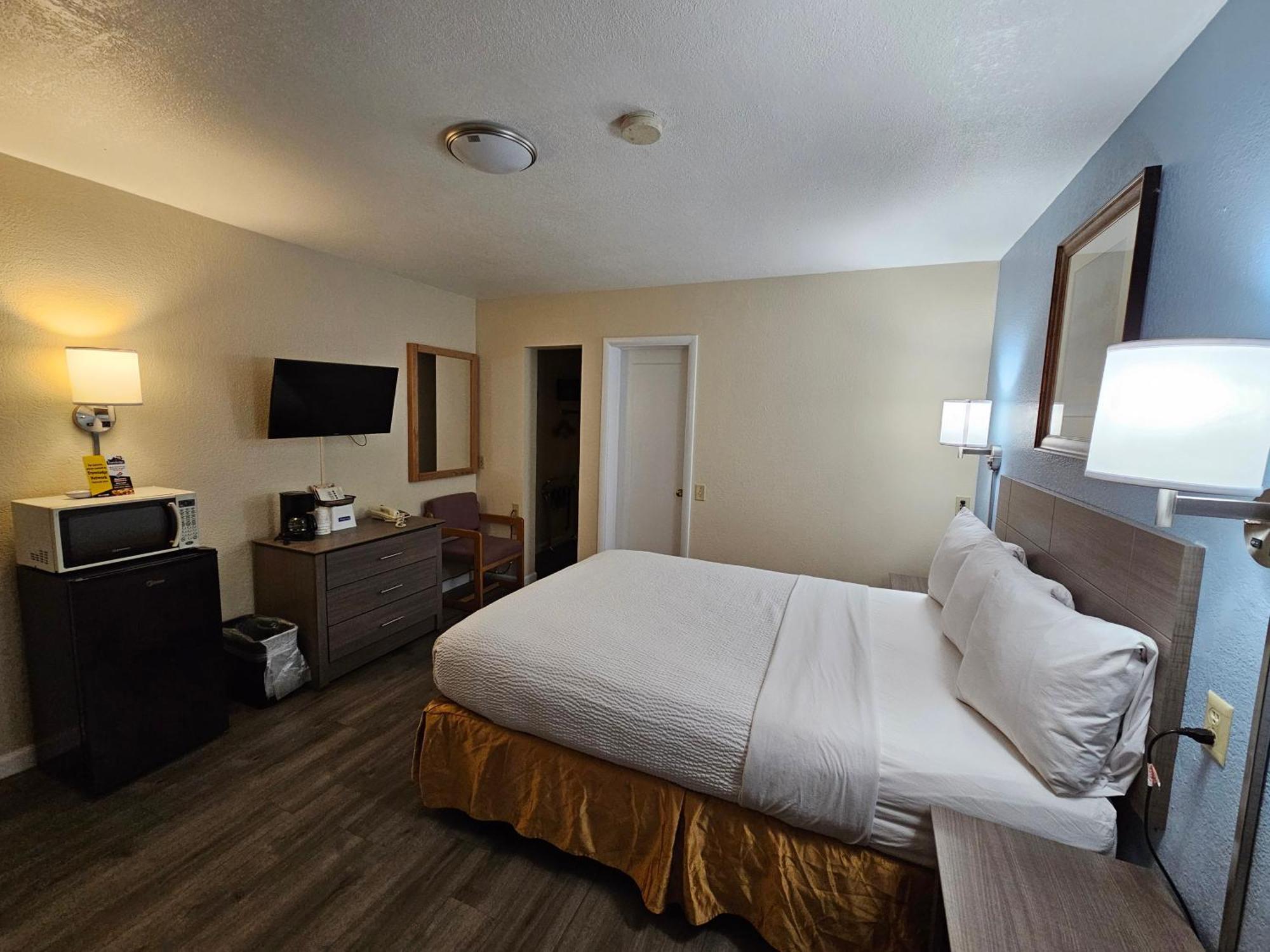 Travelodge By Wyndham Wenatchee Exterior photo
