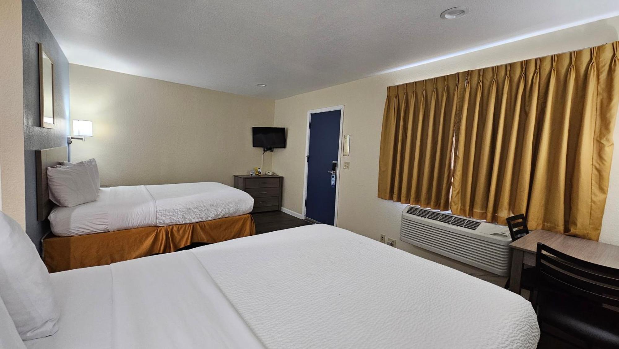 Travelodge By Wyndham Wenatchee Exterior photo